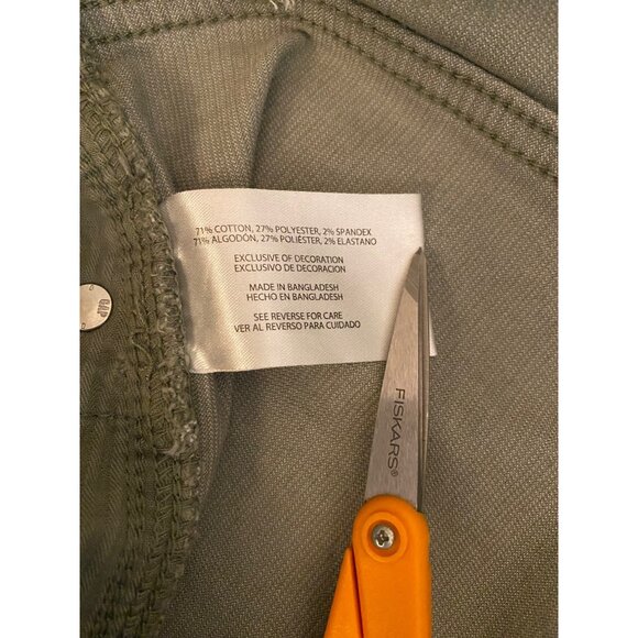 GAP 3.5"‎ Corduroy Shorts Women 14 Moss Soft Stretch Casual Outdoor Raw Edge Hem - Picture 10 of 12